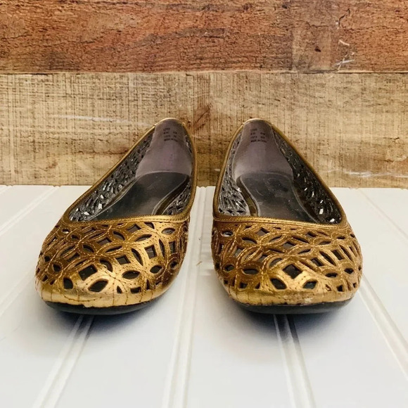 Calvin Klein Metallic Flats - Picture 3 of 6